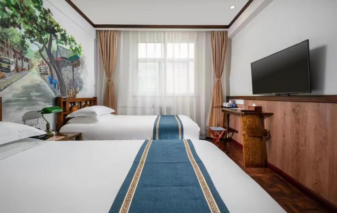 Nostalgia Hotel Beijing Guozijian Ghost Street - Near Beijing Lama Temple, Beihai Park, Jingshan Park, Drum Tower, Houhai Bar Street, Tian'Anmen Square, Located In Beijing Traditional Hutongs, 5 Minutes Away From Beixinqiao Metro Station Eksteriør bilde