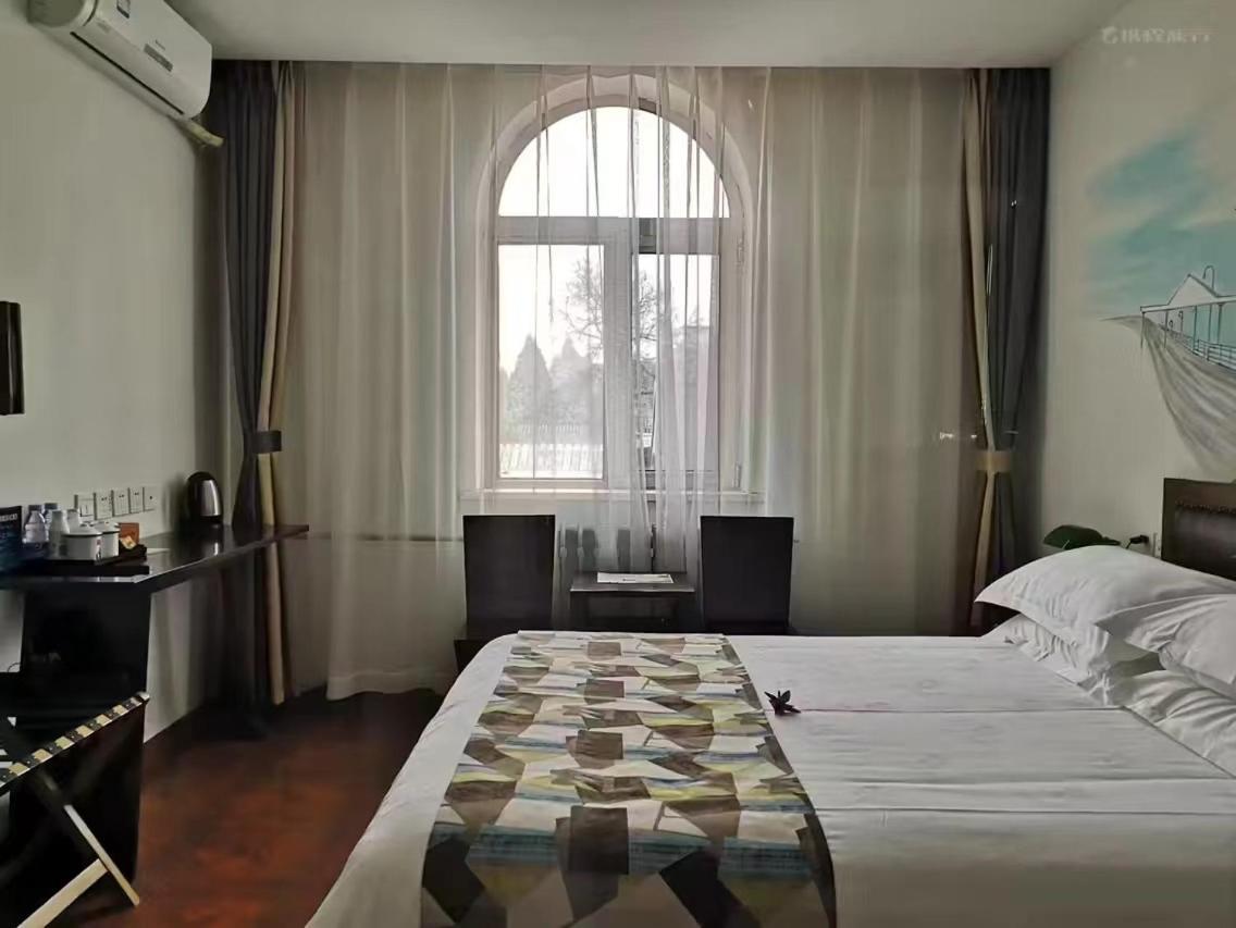 Nostalgia Hotel Beijing Guozijian Ghost Street - Near Beijing Lama Temple, Beihai Park, Jingshan Park, Drum Tower, Houhai Bar Street, Tian'Anmen Square, Located In Beijing Traditional Hutongs, 5 Minutes Away From Beixinqiao Metro Station Eksteriør bilde